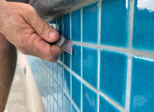 Cleaning of mosaic tiles